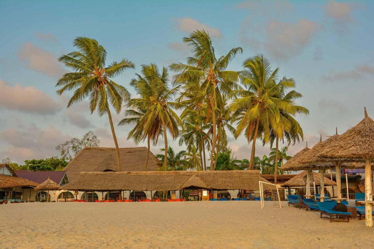 Jangwani Sea Breeze Resort Dar-es-Salaam Eksteriør bilde